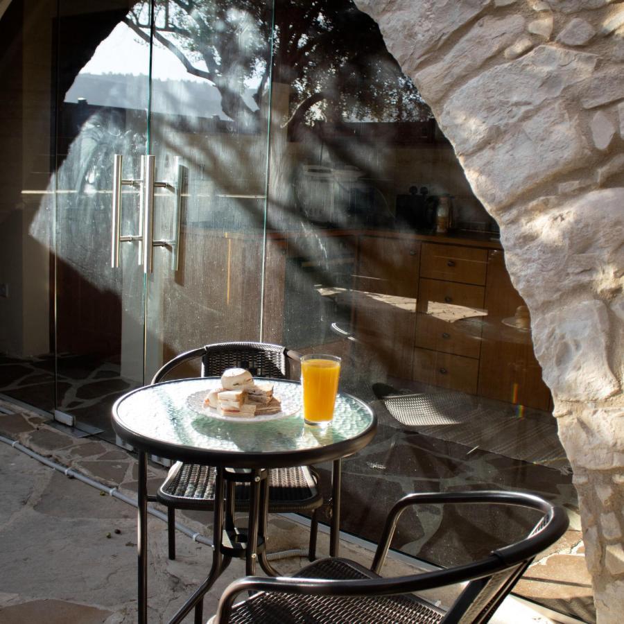 The Stonehouse Suites With Private Bath Spas Limasol Buitenkant foto