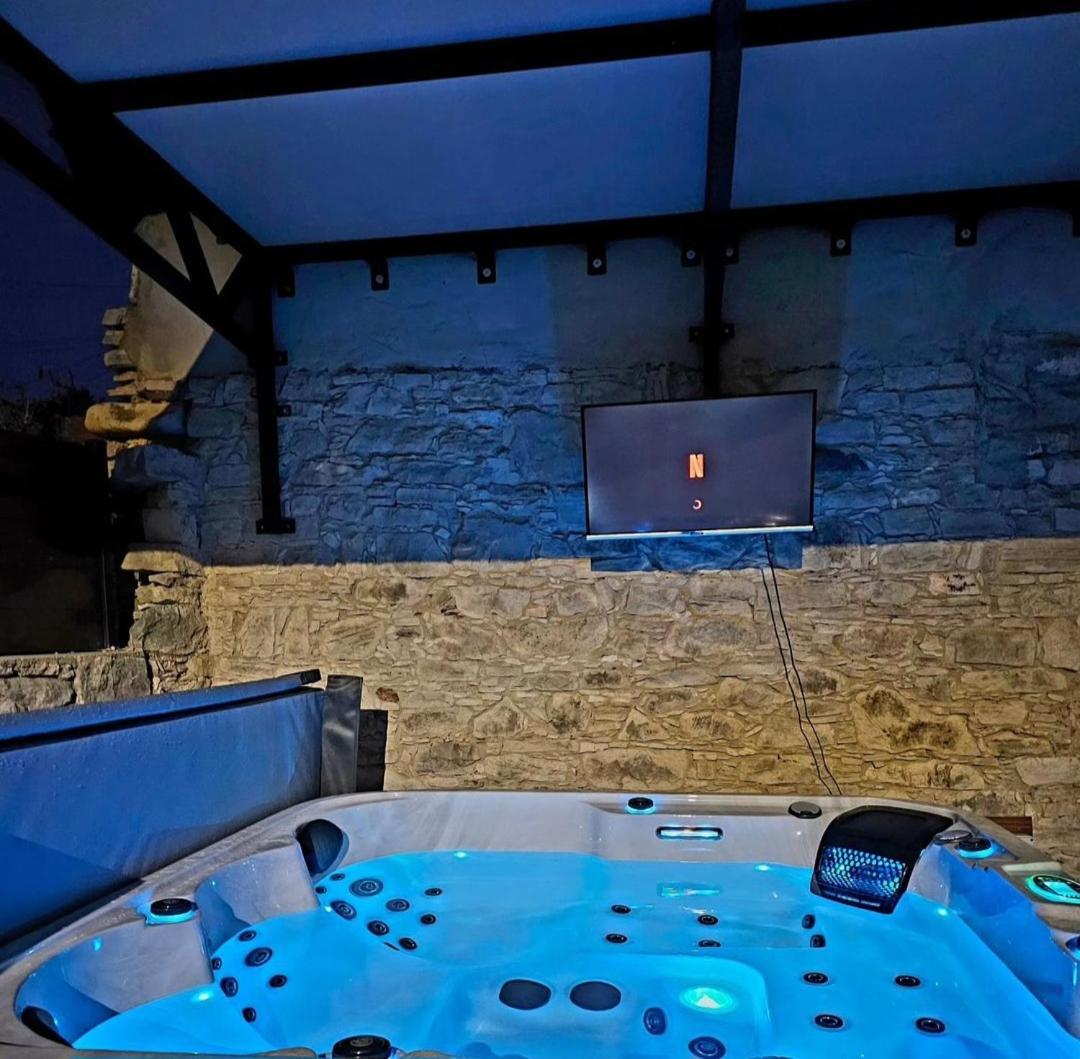 The Stonehouse Suites With Private Bath Spas Limasol Buitenkant foto