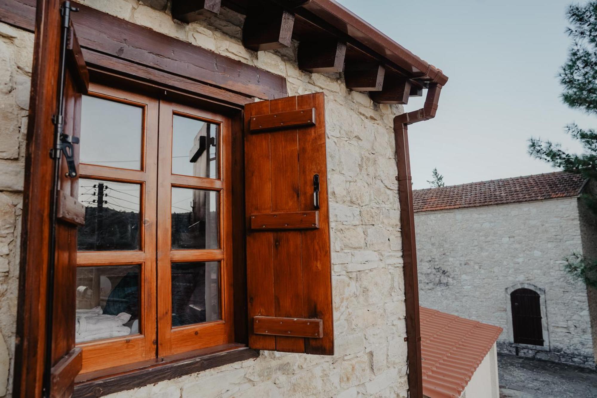The Stonehouse Suites With Private Bath Spas Limasol Buitenkant foto