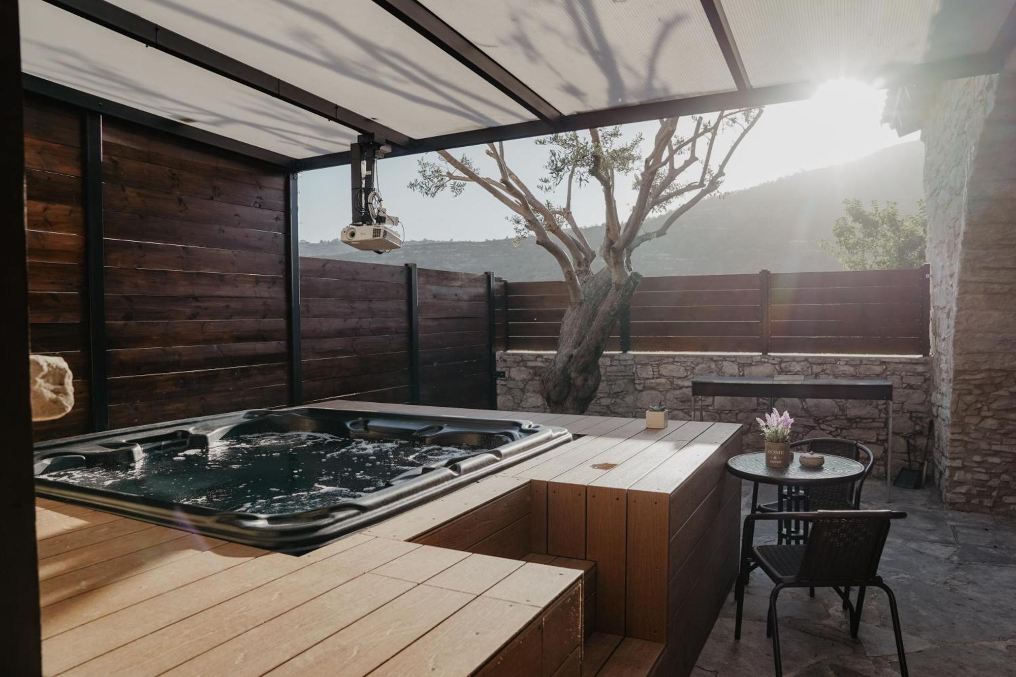 The Stonehouse Suites With Private Bath Spas Limasol Buitenkant foto