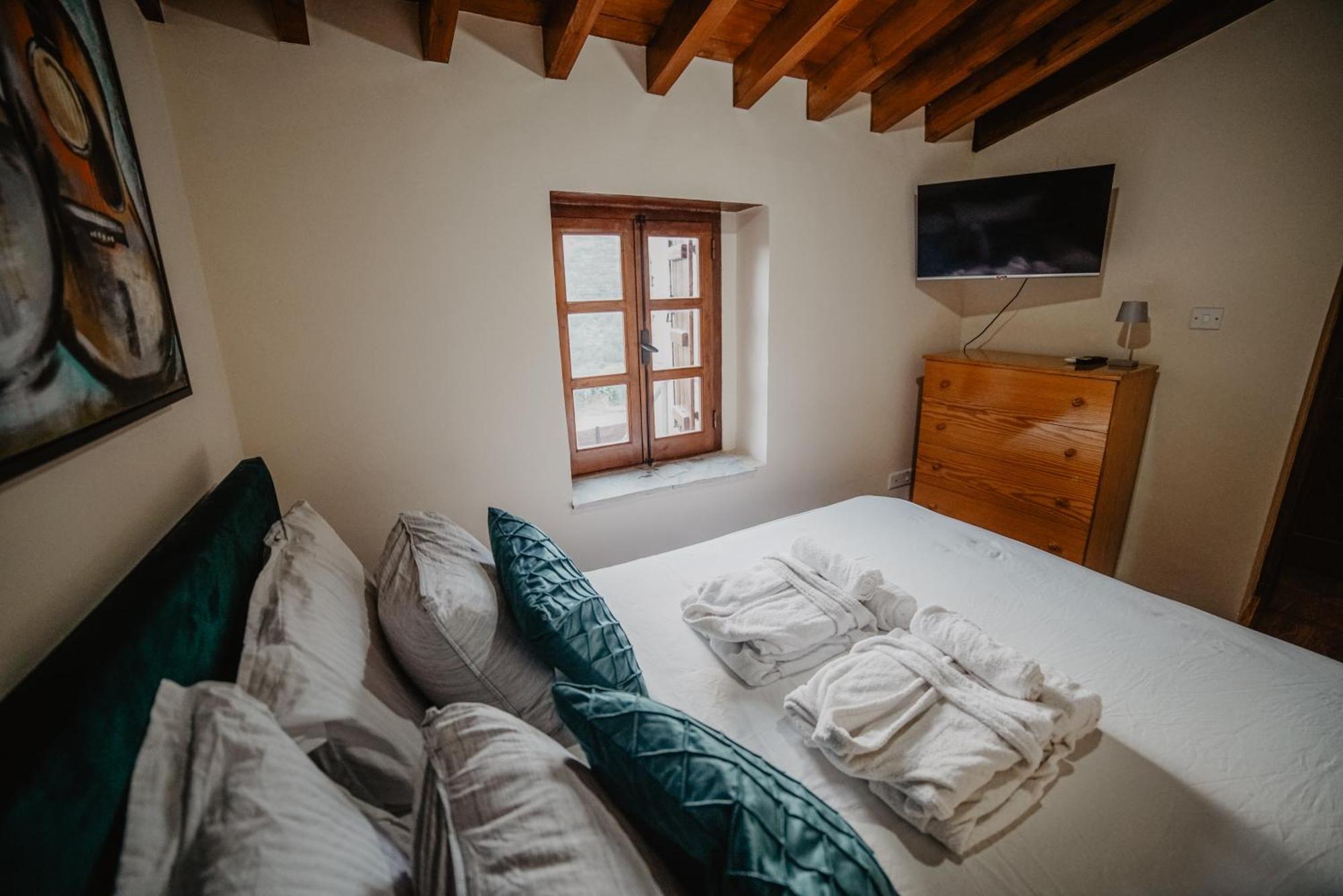 The Stonehouse Suites With Private Bath Spas Limasol Kamer foto