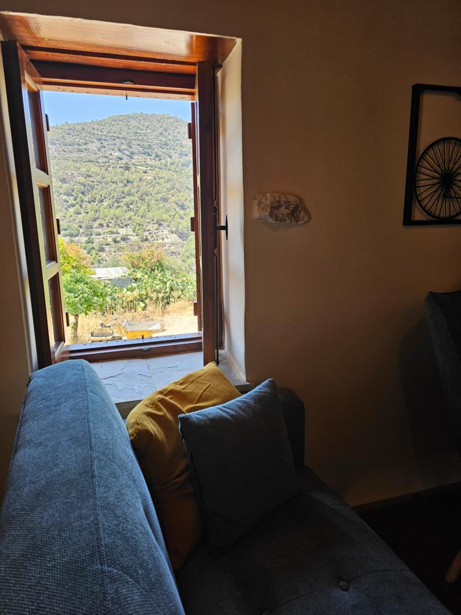 The Stonehouse Suites With Private Bath Spas Limasol Buitenkant foto